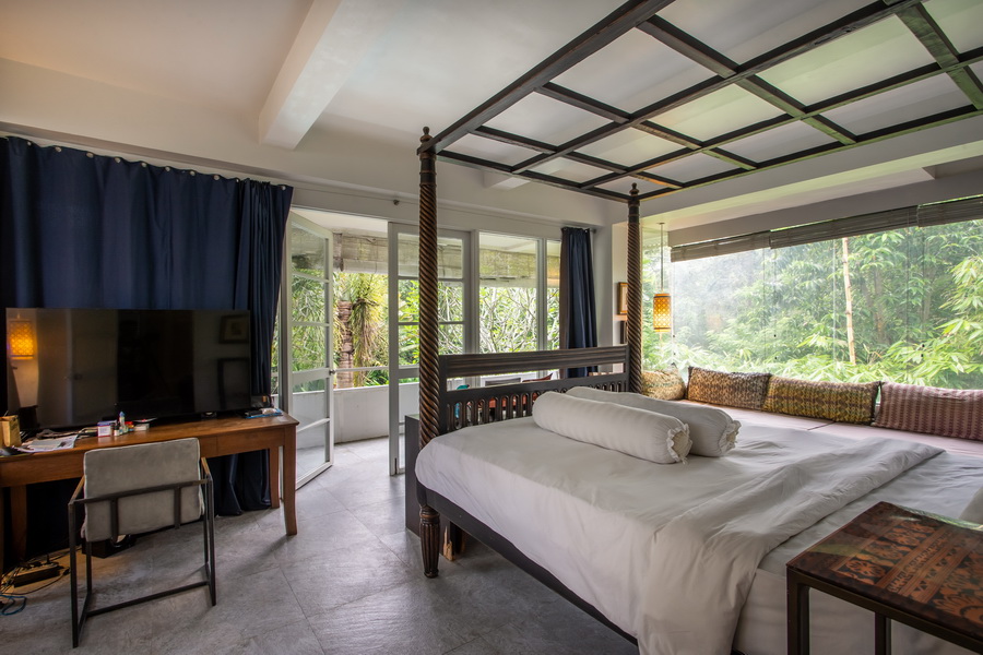 a spacious 3 bedroom villa near kedungu beach 10