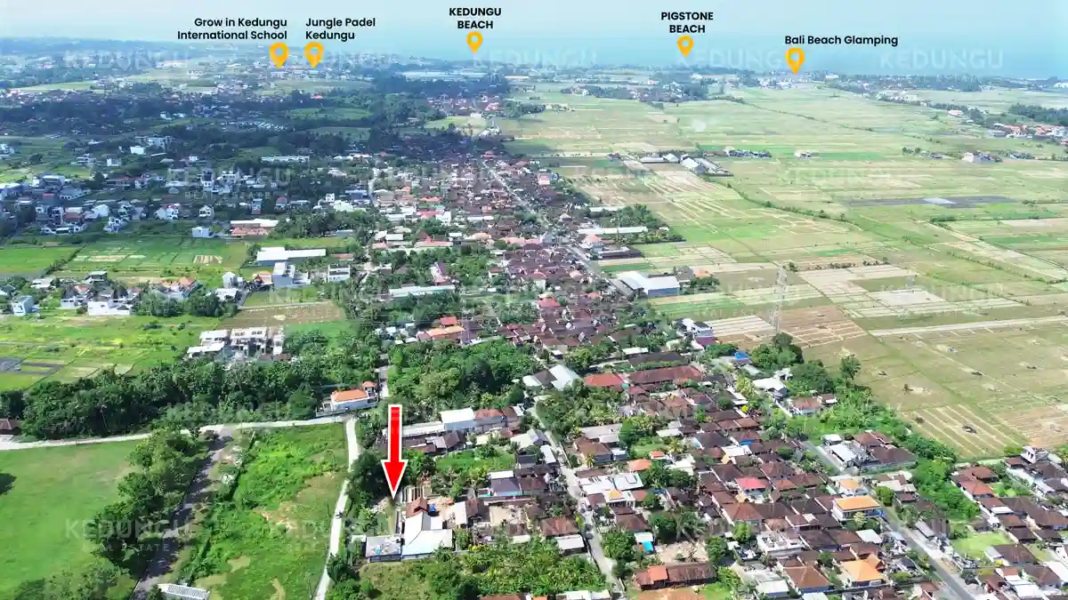 10 are leasehold land in North Kedungu with Subak waterway and villa surroundings